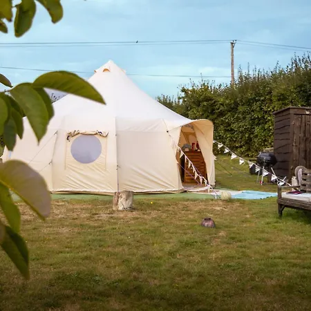 The Follies Glamping Hotel Maidstone Exterior photo