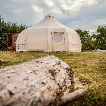 The Follies Glamping Hotel Maidstone Exterior photo