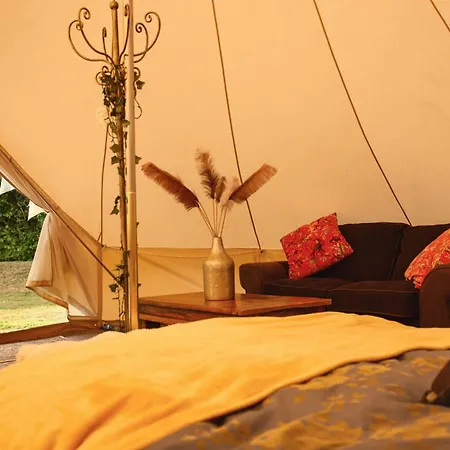The Follies Glamping Hotel Maidstone Exterior photo