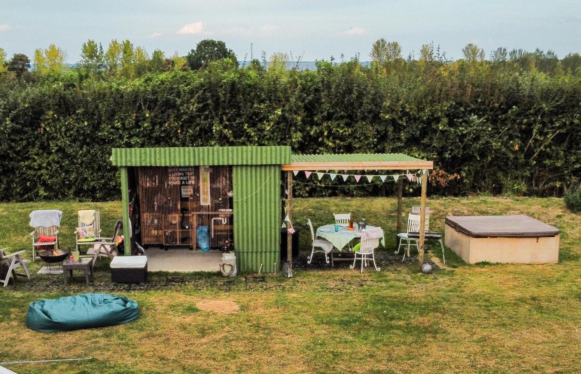 Luxury tent The Follies Glamping Maidstone